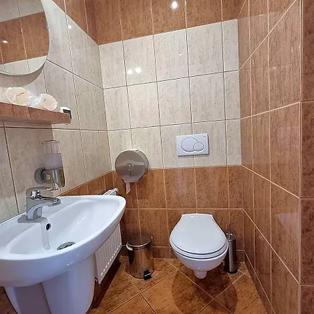 Jola Hotel 3*