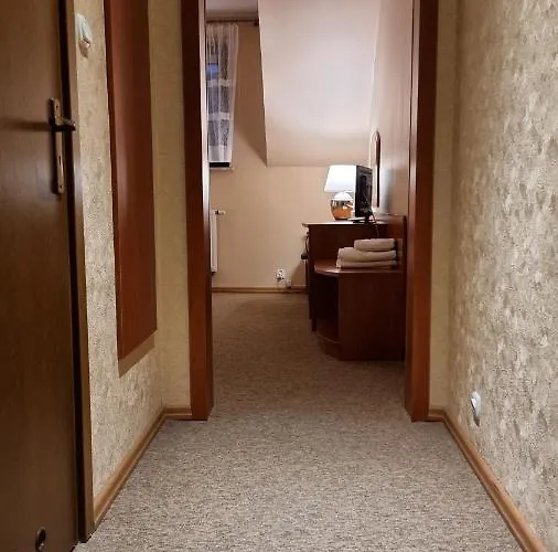 Jola Отель Вжесня